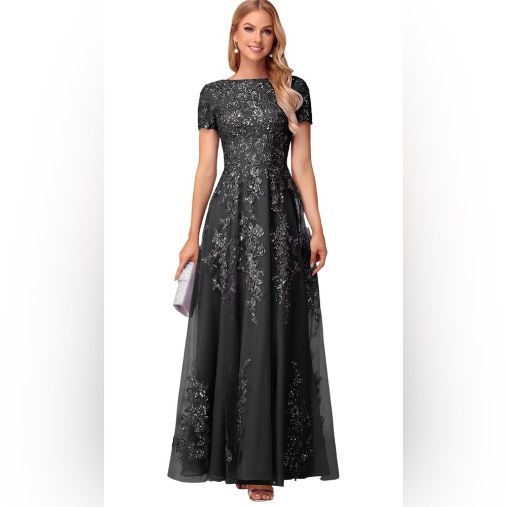 Beautiful Mother of the Bride or Groom dress!